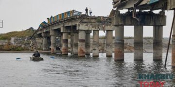 Росіяни бомбардували дамбу найбільшого водосховища на Харківщині