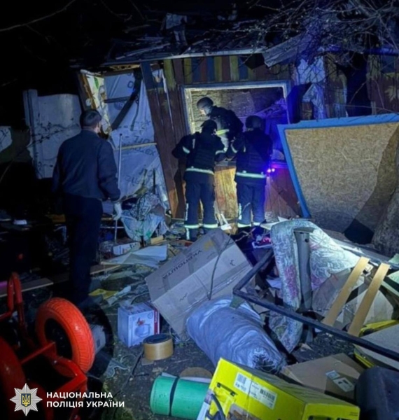 Обстріл столиці 16 квітня: поліція оприлюднила кадри з місць влучань