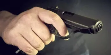 Дістав пістолет і вистрілив: у Франківську конфлікт на дорозі переріс у стрілянину (ВІДЕО)