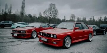 Баварські зірки: у Києві зібралися рідкісні колекційні BMW (ФОТО)