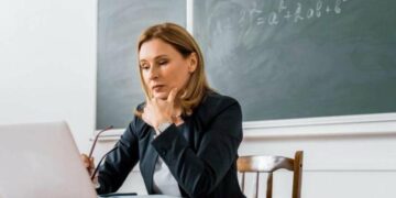 Зарплати вчителів зростуть ще на 20%: у МОН назвали дату і деталі