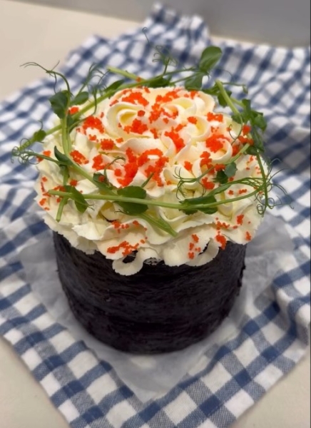 Паски-писанки, суші та зайці за 17 тис.: чим дивують кухарі перед Великоднем