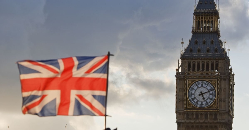 Велика Британія розробляє план переходу до воєнного стану