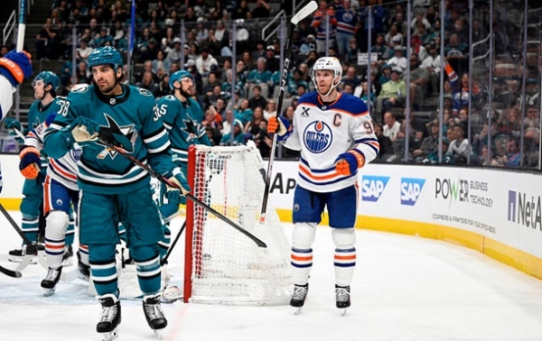 НХЛ: розгром у Сан-Хосе та провал Торонто НХЛ: розгром у Сан-Хосе та провал Торонто