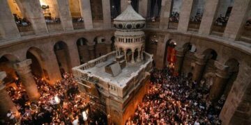 Благодатний вогонь зійшов у Єрусалимі