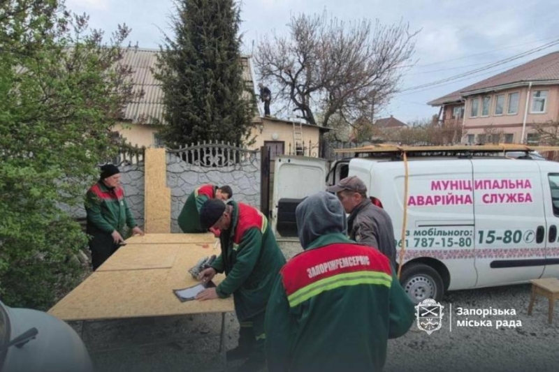 У двох районах Запоріжжя виявлено пошкодження 30 будинків після ворожих атак