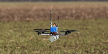 У Запорізькому районі двоє людей отримали поранення у результаті ворожих атак