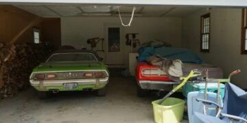 Потужні раритети: виявлено секретну колекцію вінтажних спортивних авто (ВІДЕО)