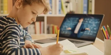 українська школа за кордоном