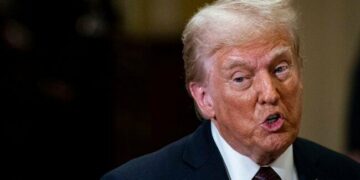 Трамп стверджує, що президент Ірану попросив припинити вогонь