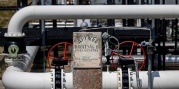 Словаччина отримала російську нафту по Дружбі