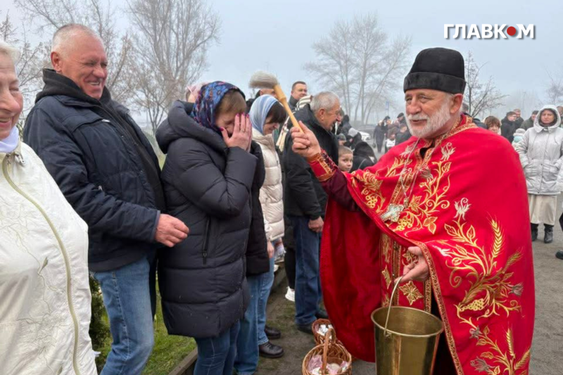 У Києві освячено перші Великодні кошики (репортаж)