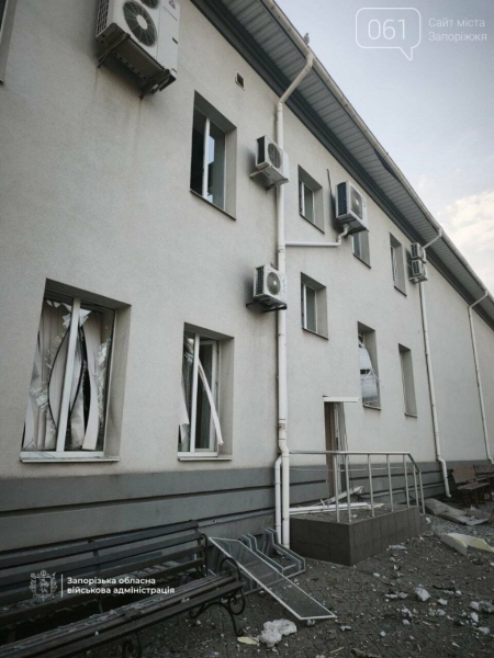У Запоріжжі внаслідок авіаційної атаки кількість постраждалих зросла до трьох: перші фото з місця події