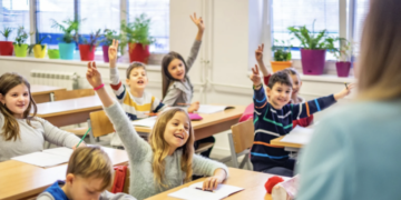 Облік дітей по-новому: навіщо додавати дані батьків школярів та дошкільнят