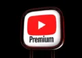 YouTube тестує дві нові функції для Premium-передплатників: “розумне” прискорення та режим для прогулянок або тренувань