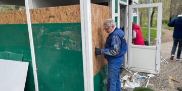 У дендропарку Перемоги в Одесі відновили вбиральню після атаки