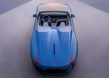 У 400 разів дорожче за Duster: новітній Rolls-Royce показали офіційно