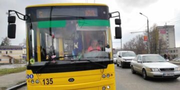 Безкоштовне навчання і зарплата від 35 тисяч: у Франківську шукають водіїв тролейбусів