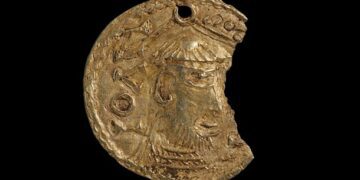 У Британії знайшли кулон IX століття із зображенням Івана Хрестителя