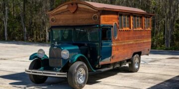 Один із найстаріших у світі: на аукціон виставили вінтажний автодім 1928 року (ФОТО)