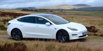 На Tesla Model 3 пробіг склав майже 600 000 км: власник відкрив секрет