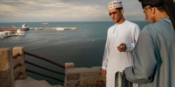 Трафік суден через Ормузьку протоку досяг найвищого рівня – ЗМІ