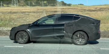 Новий Tesla Model YL вперше помітили на дорогах США: 6-місний електрокар готують до запуску