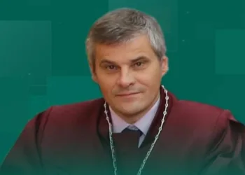 Чи може Бугров знову бути обраним ректором університету?
