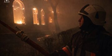 Велика пожежа в Одеській області: вогонь спалахнув у будівлі ліцею