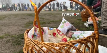 У Києві освячено перші Великодні кошики (репортаж)