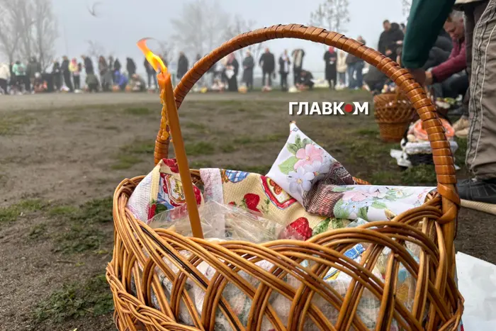 У Києві освячено перші Великодні кошики (репортаж)