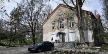 «Право ходити в театр виборюють наші військові»: як живе театр VIE у прифронтовому Запоріжжі