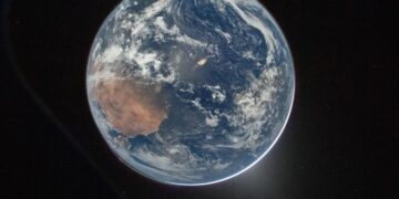 NASA опублікувало перші світлини Землі з місії Artemis II