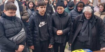 Нестерпний біль та гіркі сльози: в останню дорогу провели воїна з Тернопільщини (ФОТО)