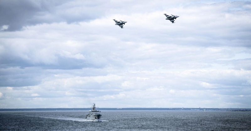 У Швеції затримали судно з Росії, яке скидало в море вугілля