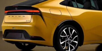 Гібридна пастка: чому покупці Toyota Prius, BMW 3 серії та Ford Mustang все частіше стають жертвами обману