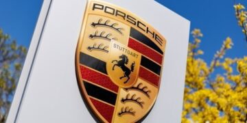 Porsche продає частку в Bugatti Rimac після обвалу прибутків