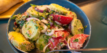 Смак Грузії на вашій кухні: простий рецепт овочевого салату