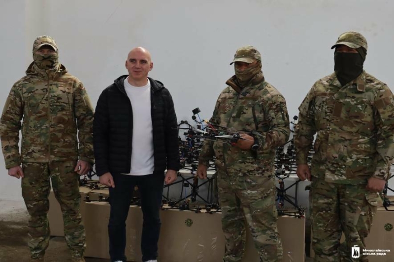 Громада Миколаєва продовжує допомогати ЗСУ: вже передано понад 6 тисяч дронів, - ФОТО