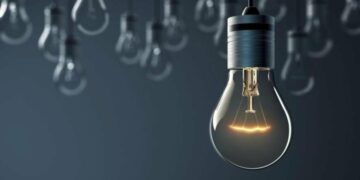 Сотні будинків без світла до вечора: у Миколаєві заплановані відключення