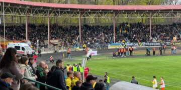 ВІДЕО. «Ганьба». Фанати Буковини розкритикували арбітра після голу Динамо