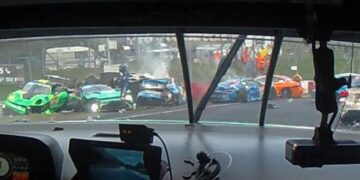 ВІДЕО. Гонку Ферстаппена зупинено через жахливу аварію. Є постраждалі