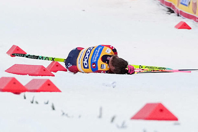 ВІДЕО. Струс мозку. Клебо зазнав жахливого падіння на Кубку світу