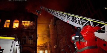 Ворог масовано атакував Дніпро та Нікопольщину: загинули люди, багато поранених