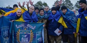 З ворожого полону повернулись морпіхи, – ФОТО