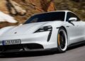 Porsche призупиняє виробництво Taycan