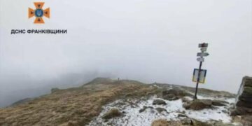 За два дні до літа Україну засипало снігом: де вдарила зимова негода
