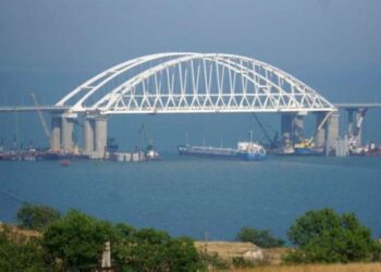 ЗСУ уразили біля Кримського мосту не просто катери: чим важливі для Кремля судна “Соболь” і “Грачонок”