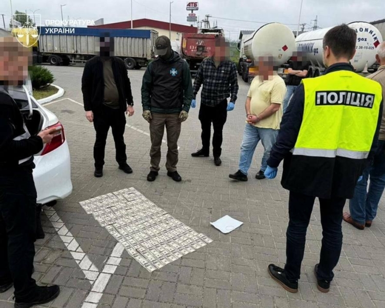 20 тисяч доларів за &laquo;інвалідність&raquo;: брати-близнюки із Києва та Миколаєва організували схему, - ФОТО