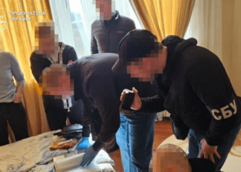Співвласнику алкогольного заводу в Луганську повідомили про підозру у пособництві державі-агресору